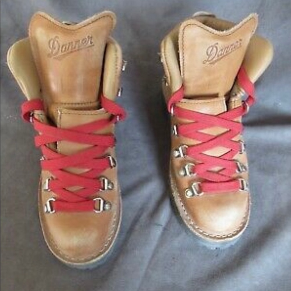 Danner Mountain Light Cascade Boot size 5